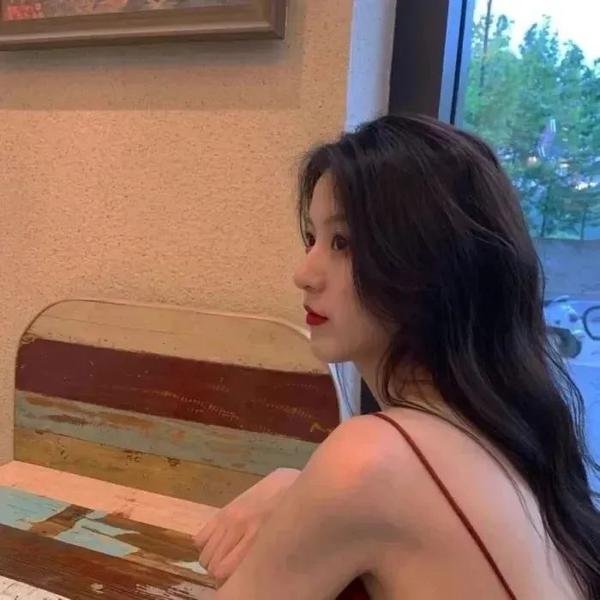 她和她的美丽岛 在线观看